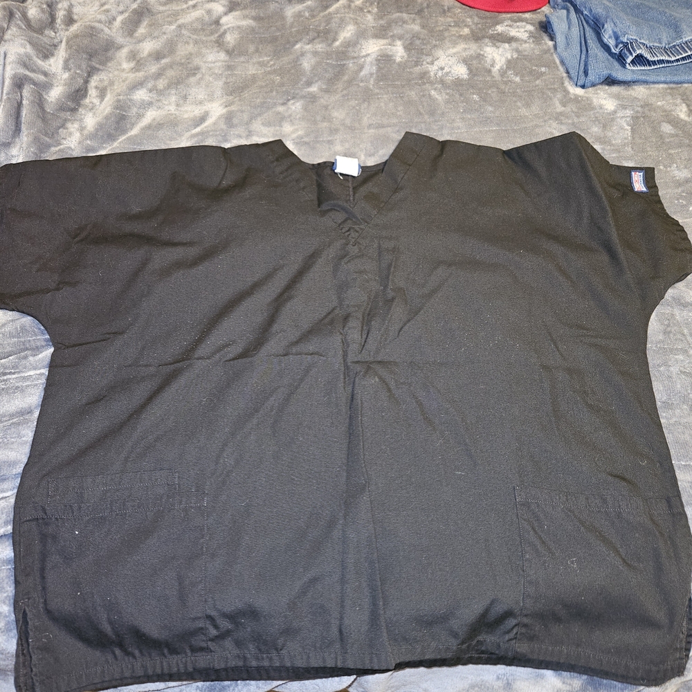 Cherokee Black Short Sleeve Top